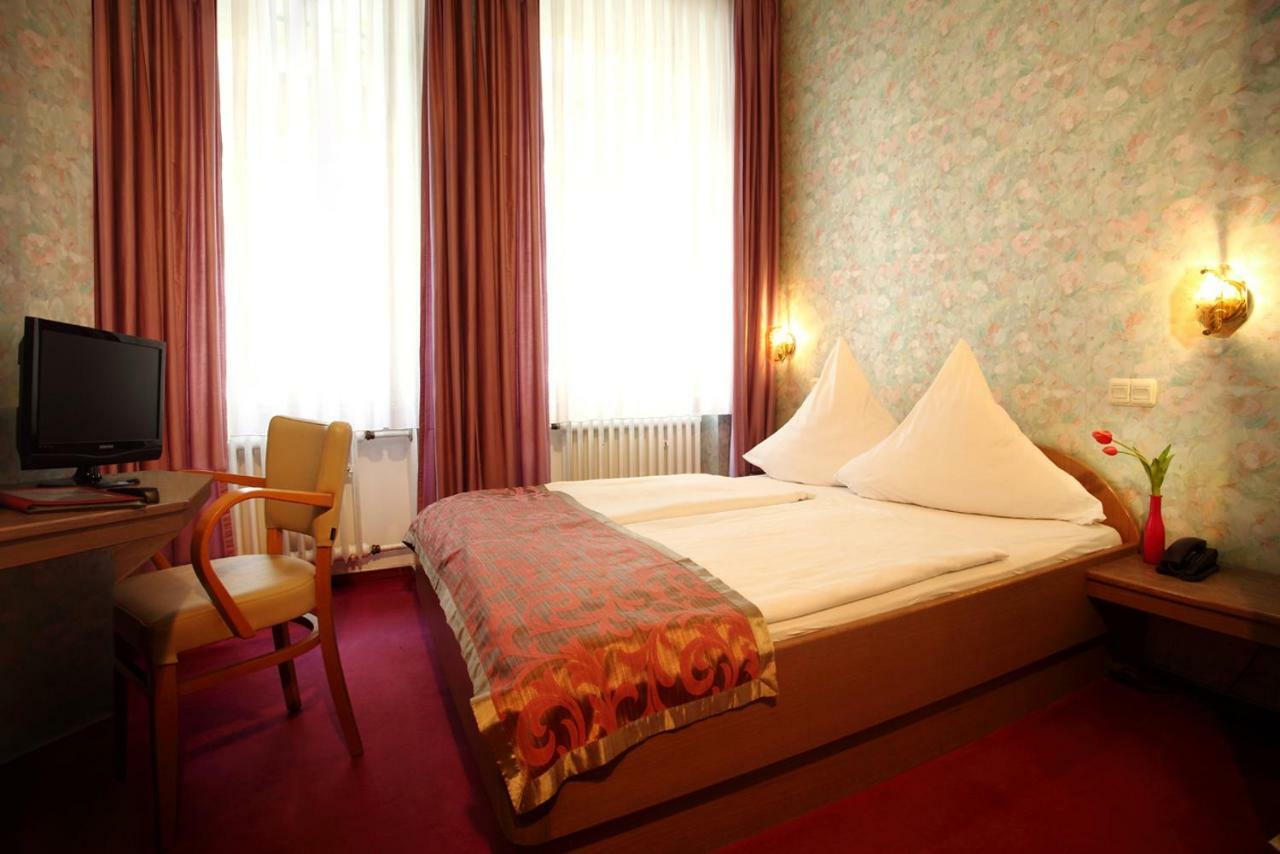 Astoria Hotel Trier Luaran gambar